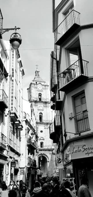 Gran Piso En Zona Comercial Malaga Apartment Exterior photo